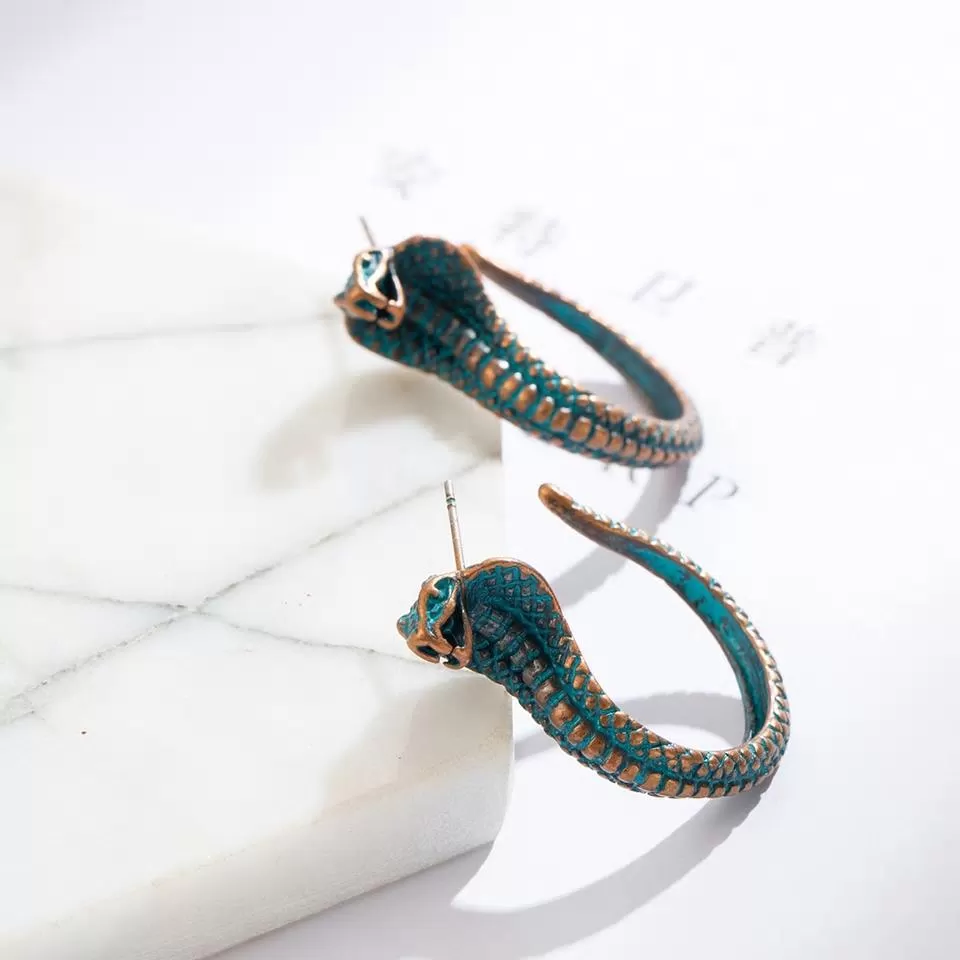 Distressed Celebrity Wear Cobra Snake Styled Earring